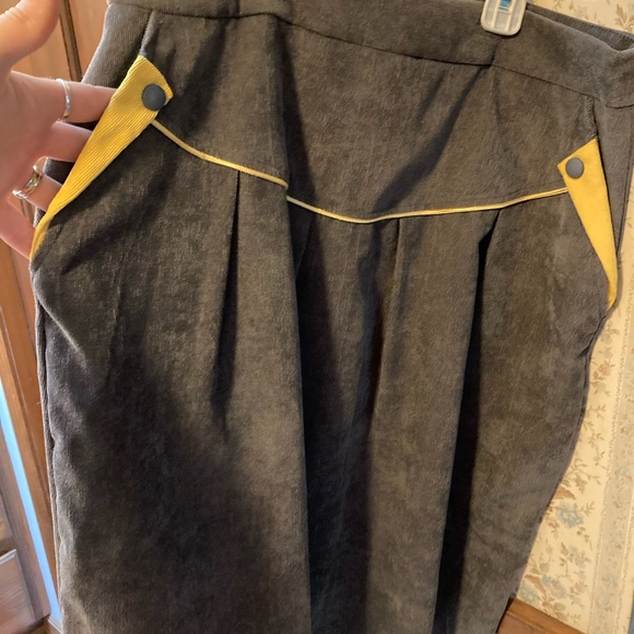 Corduroy midi - Picture 2 of 4